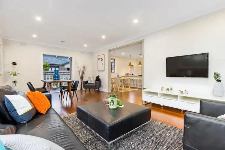 Second view of Homely house listing, 5 Woorill Court, Vermont VIC 3133