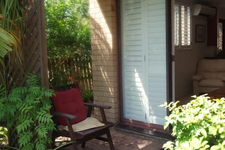 Fourth view of Homely unit listing, 1/4 Christina Court, Mermaid Waters QLD 4218