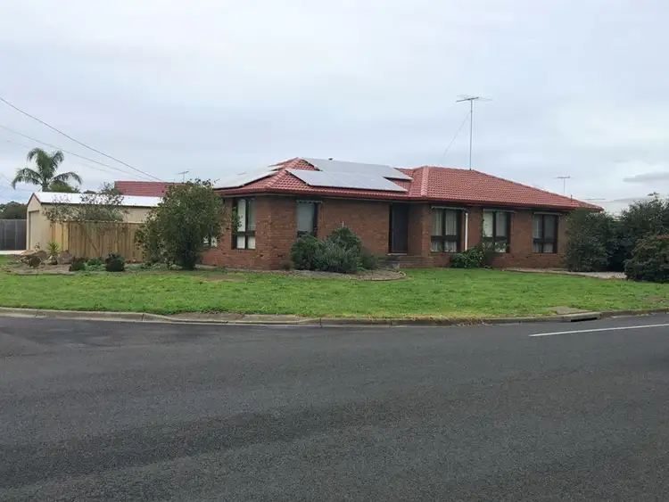 2 Sheeran Crescent, Lara VIC 3212