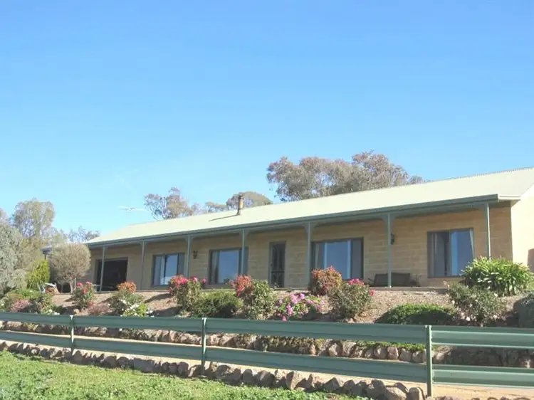91 Warralong Road, Cootamundra NSW 2590