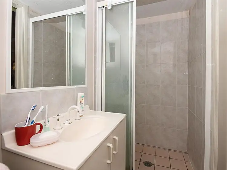 Seventh view of Homely unit listing, 4/66 Northcote Street, East Brisbane QLD 4169