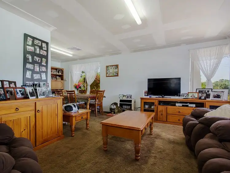 Fourth view of Homely house listing, 21 Maycock Place, Orelia WA 6167