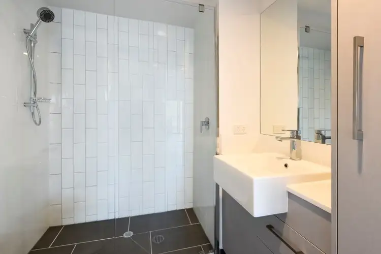 Third view of Homely unit listing, 303/9-15 Regina Street, Greenslopes QLD 4120