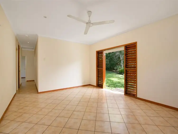 Seventh view of Homely other listing, 2/3 Agincourt Close, Clifton Beach QLD 4879