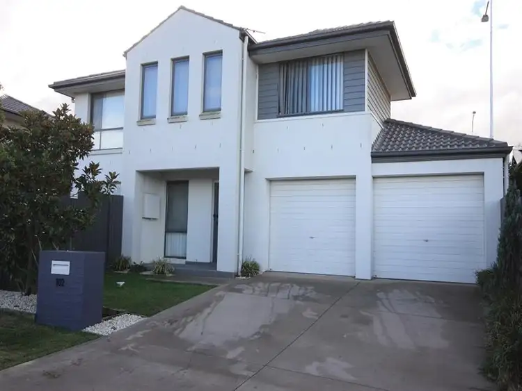 102 Minorca Circuit, Spring Farm NSW 2570