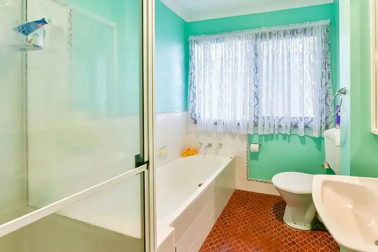 Fifth view of Homely house listing, 2/15 Brushbox Place, Bradbury NSW 2560