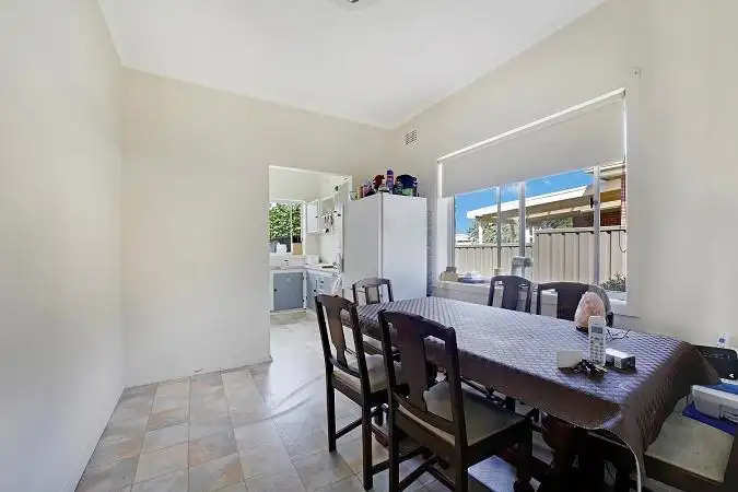 Fifth view of Homely house listing, 10 Kinghorne Street, Goulburn NSW 2580