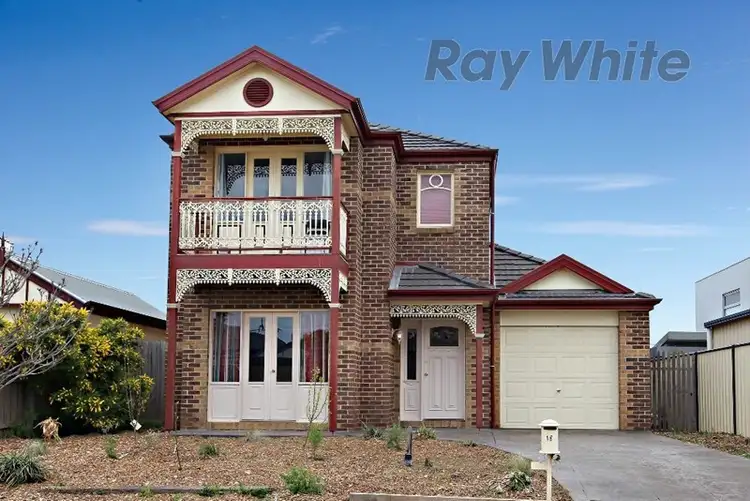 17 Sumner Crescent, Point Cook VIC 3030