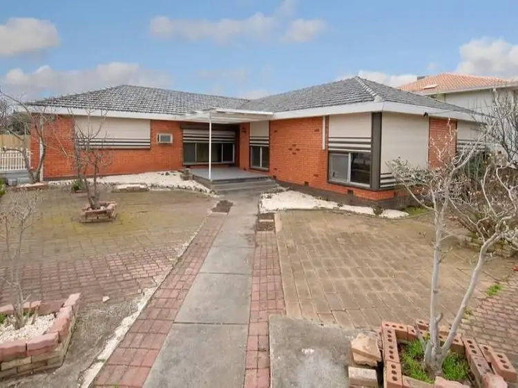 32 Yarmouth Avenue, St Albans VIC 3021