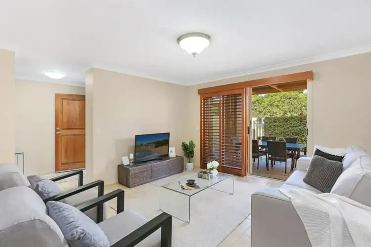 2/24-26 Brighton Parade, Southport QLD 4215