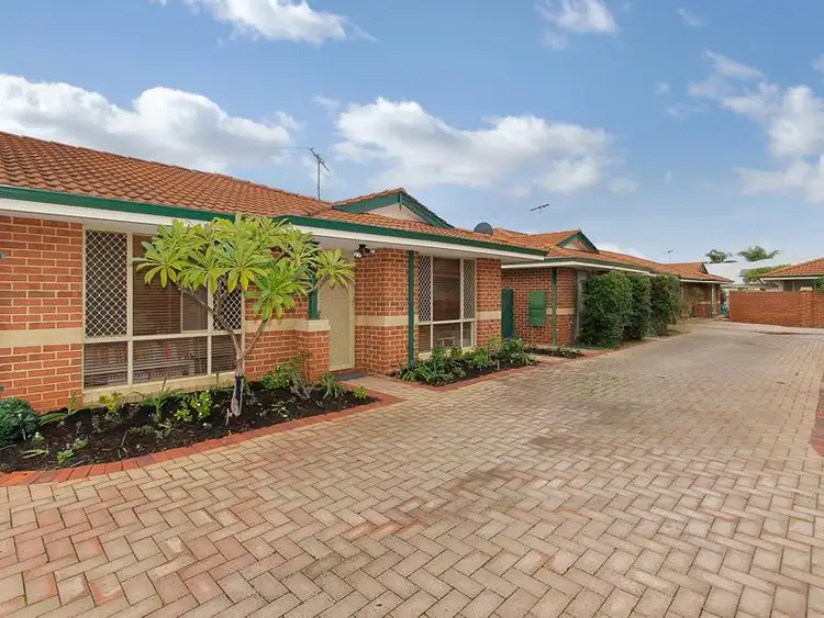 Unit 4/14 Skytown Place, Queens Park WA 6107