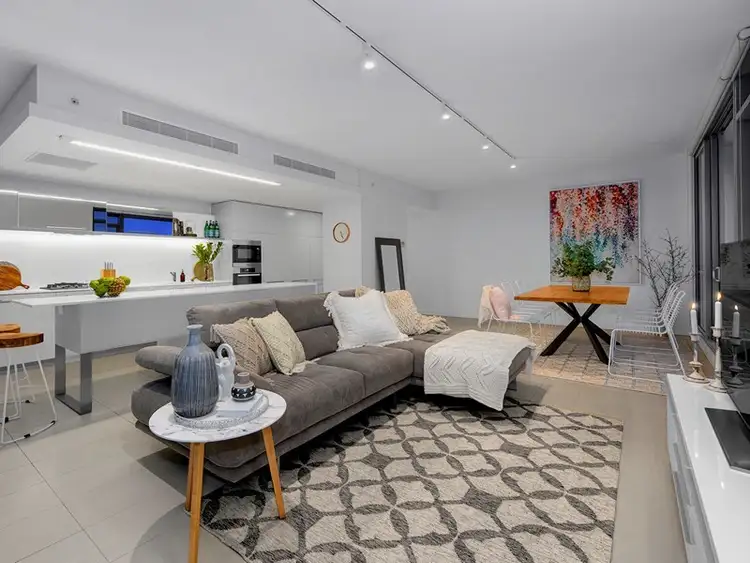 Second view of Homely apartment listing, 23/27 Cunningham Street, Newstead QLD 4006
