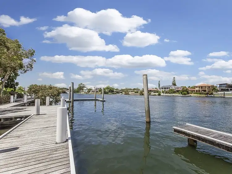 18/9 Freyburg Street, Bundall QLD 4217