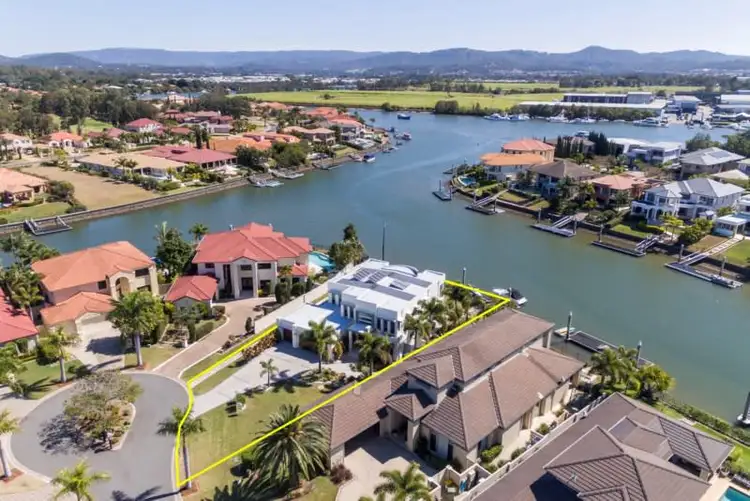 2150 Beaufort Way, Hope Island QLD 4212