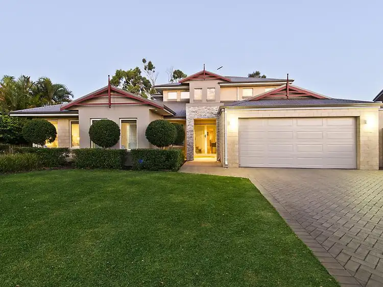 6 Illawarra Crescent, Canning Vale WA 6155