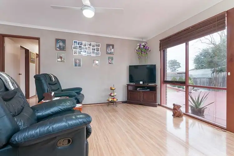 Fifth view of Homely house listing, 16 Crawley Court, Craigieburn VIC 3064