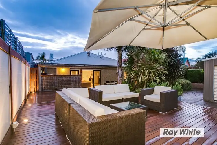 18 Avon Road, Rye VIC 3941