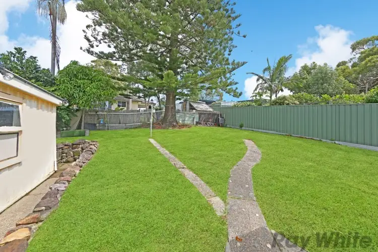 Fifth view of Homely house listing, 4 Woodlawn Drive, Budgewoi NSW 2262