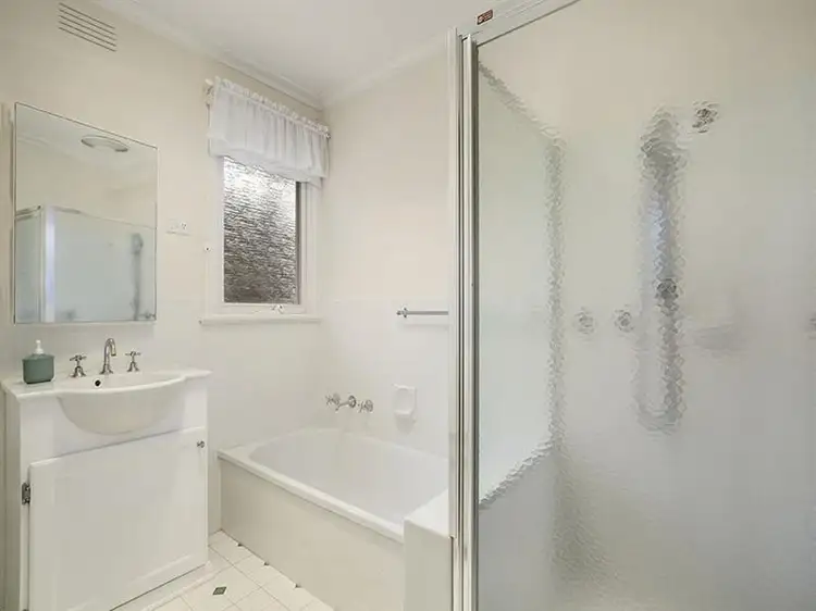 Sixth view of Homely unit listing, 1/3 Clifton Road, Hawthorn East VIC 3123