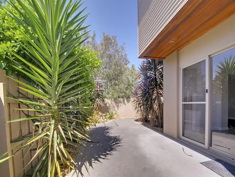 Fifth view of Homely unit listing, 2/20 Collins Street, Traralgon VIC 3844
