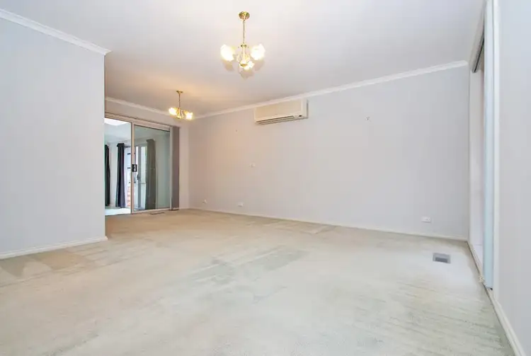 Fifth view of Homely house listing, 5 AZAROW Circuit, Croydon South VIC 3136