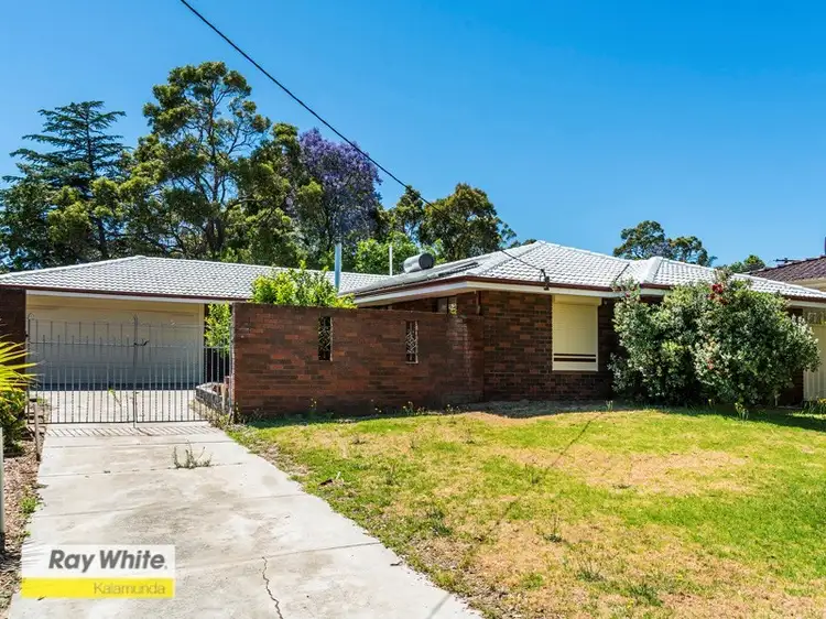 9 Boonooloo Road, Kalamunda WA 6076