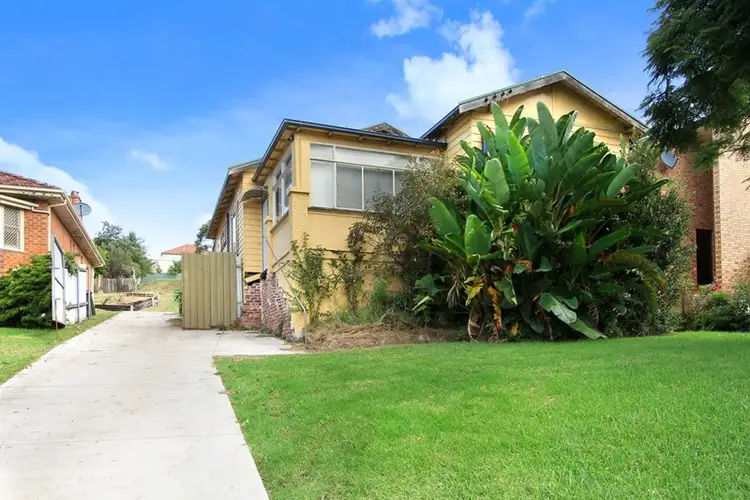 37 Rawlinson Avenue, Wollongong NSW 2500