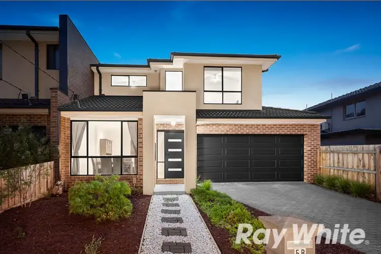 5B Lakeview Avenue, Rowville VIC 3178
