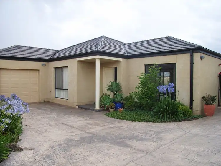 9b Mardon Place, Griffith NSW 2680