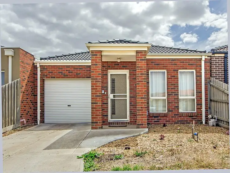 2/11 ASSUMPTION CLOSE,, Truganina VIC 3029
