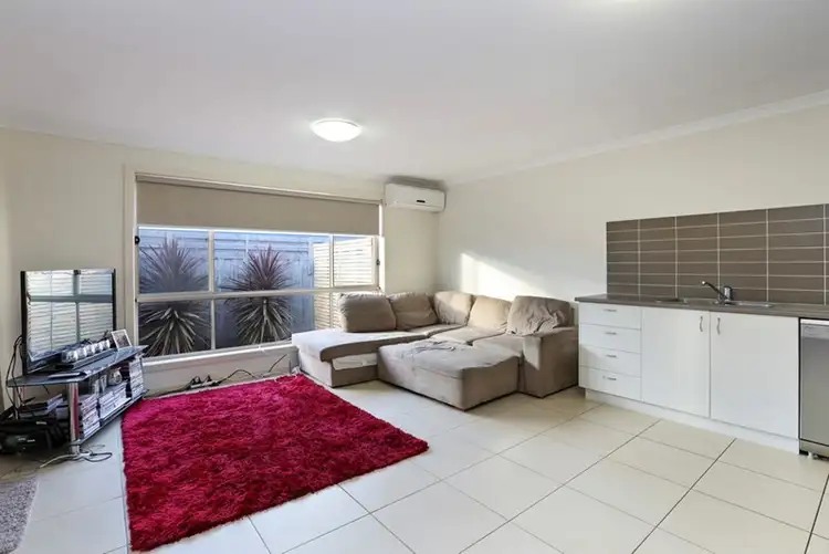 Third view of Homely unit listing, 2/7 Isabella Street, Grovedale VIC 3216