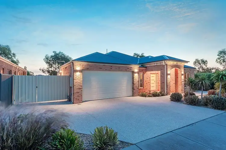 Second view of Homely house listing, 9 Belair Close, Craigieburn VIC 3064