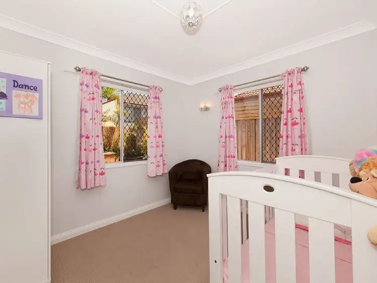 Sixth view of Homely unit listing, 4/11 Crichton Street, Yeerongpilly QLD 4105