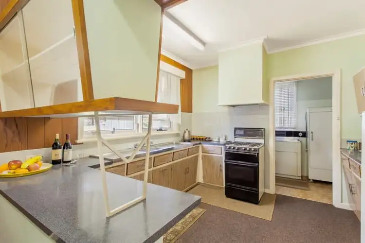 Fifth view of Homely house listing, 33 Gladwyn Avenue, Bentleigh East VIC 3165