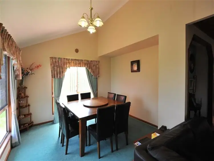 Sixth view of Homely house listing, 2 Sunflower Close, Middle Ridge QLD 4350