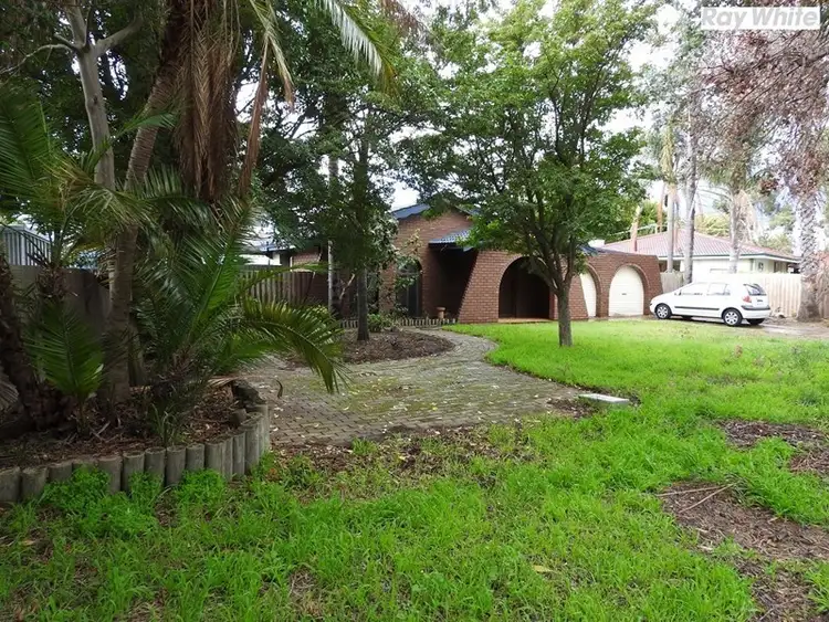 Second view of Homely house listing, 24 Delamere Way, Camillo WA 6111