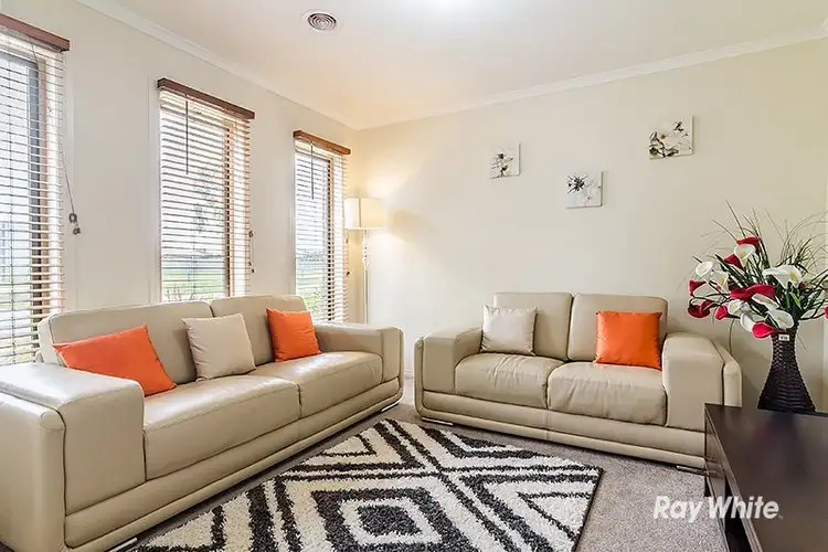 Fourth view of Homely house listing, 33 Copernicus Circuit, Cranbourne West VIC 3977