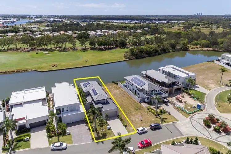 7647 Fairway Boulevard, Hope Island QLD 4212