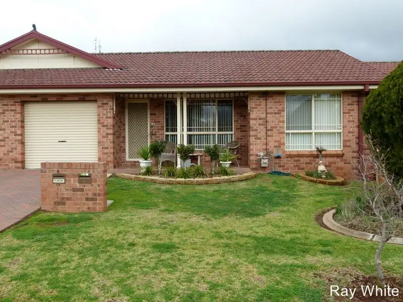 Main view of Homely unit listing, 3/52 William Street, Forbes NSW 2871