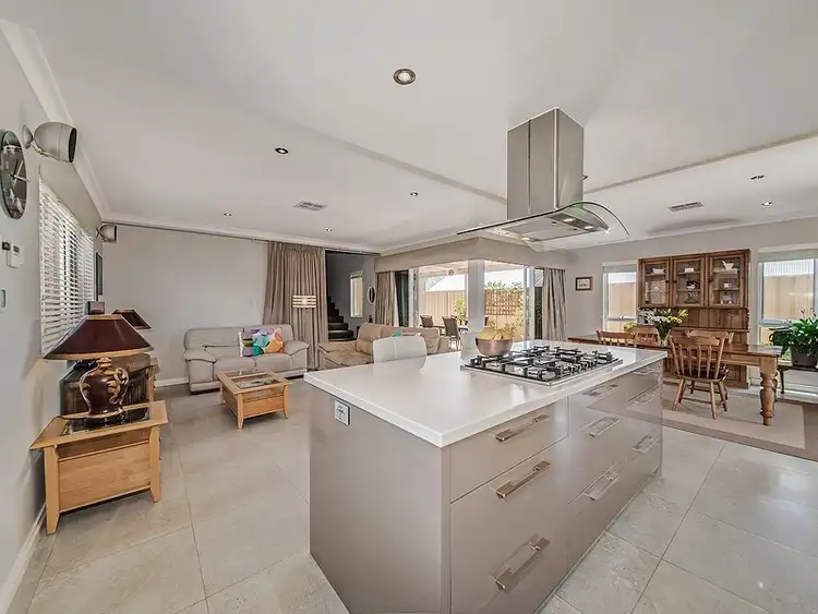 8 The Embankment, South Guildford WA 6055