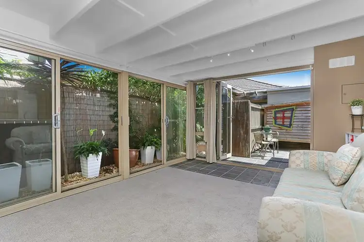 Fifth view of Homely villa listing, 2/33 William Street, Botany NSW 2019