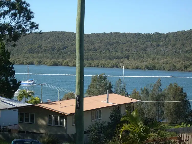 10 Island View Road, Russell Island QLD 4184