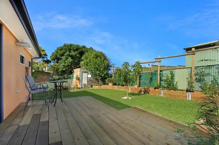 31 Kingsley Drive, Lake Heights NSW 2502