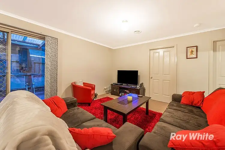 Fifth view of Homely house listing, 8 Bellbrae Crescent, Cranbourne West VIC 3977