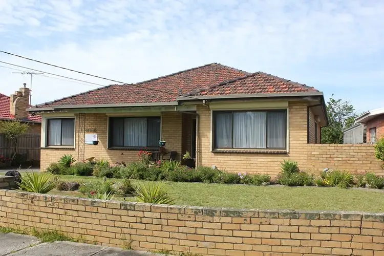 8 Brentwood Close, Clayton South VIC 3169