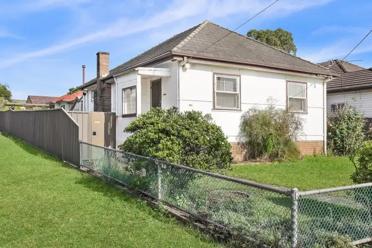 284 Excelsior Street, Guildford NSW 2161