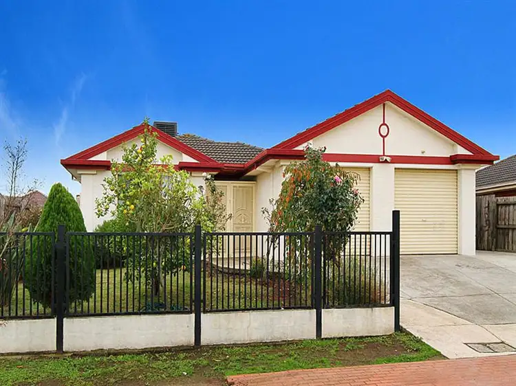 13 Hawkesbury Court, Thomastown VIC 3074