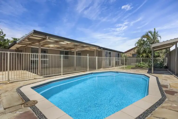 15 Holbrook Way, Elanora QLD 4221