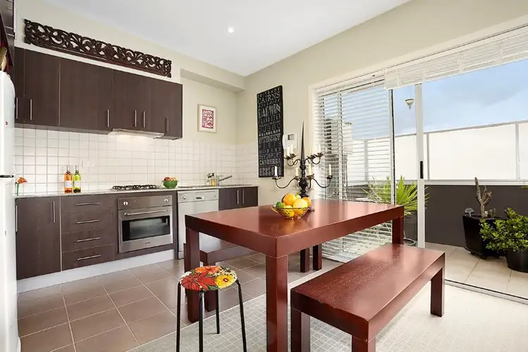 9/4 Cumming Street, Brunswick West VIC 3055