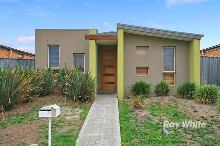 Main view of Homely house listing, 21 Pepperbush Circuit, Cranbourne VIC 3977